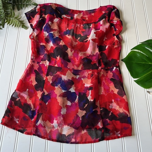 Banana republic red watercolor wrap top sheer - Picture 7 of 9